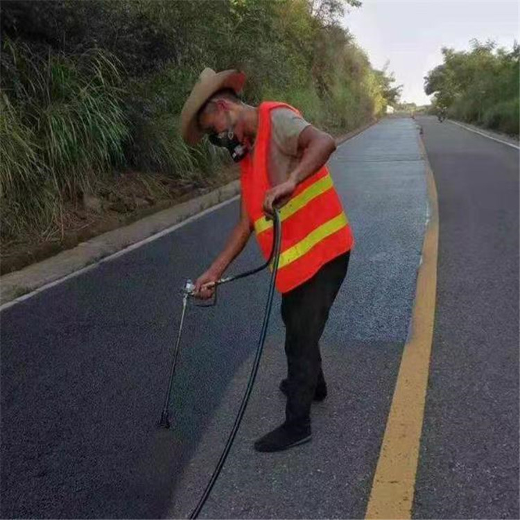 呼和浩特 彩色防滑路面的底涂是保障路面附着力