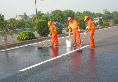 呼和浩特 彩色路面喷漆维修改色的使用寿命有多长？